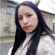 Soy veterinaria con más de 5 años ejerciendo mi profesión pero tengo experiencia en apoyo escolar de primaria